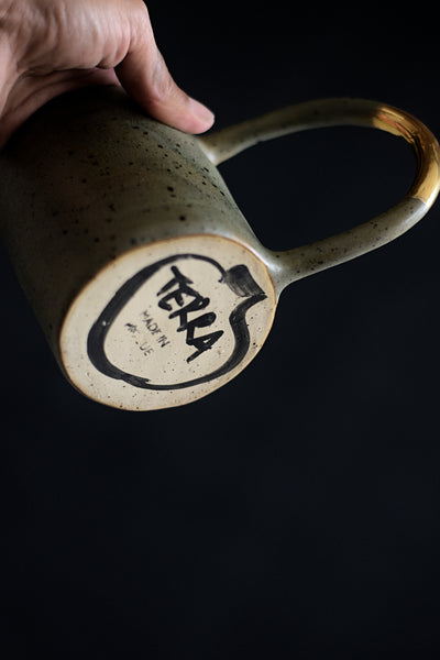 AYA // Moss green 400ml coffee cup w/ large gold handle