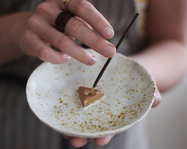 Triangle incense holder