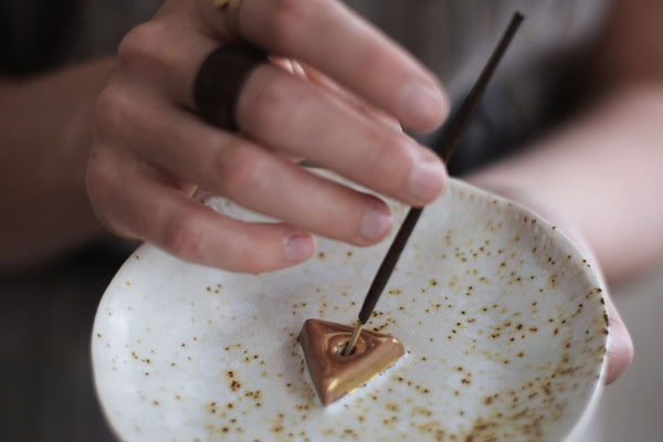 Triangle incense holder