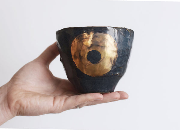 Black & Gold circle tea cup