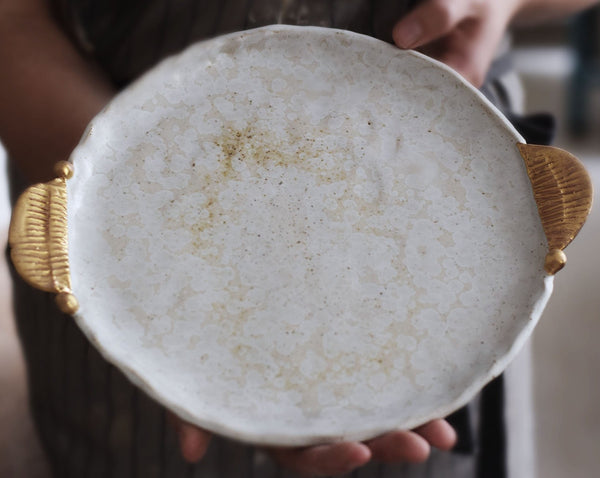Organic serving plate w/ gold holders