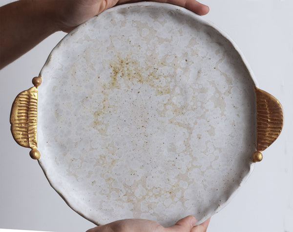 Organic serving plate w/ gold holders