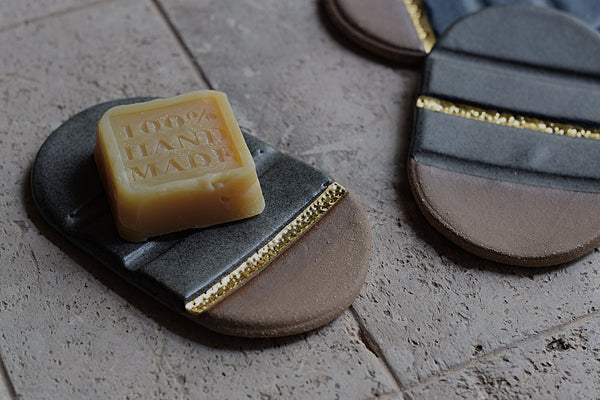 Gold line Stoneware pigeon gray soap dish #1 //