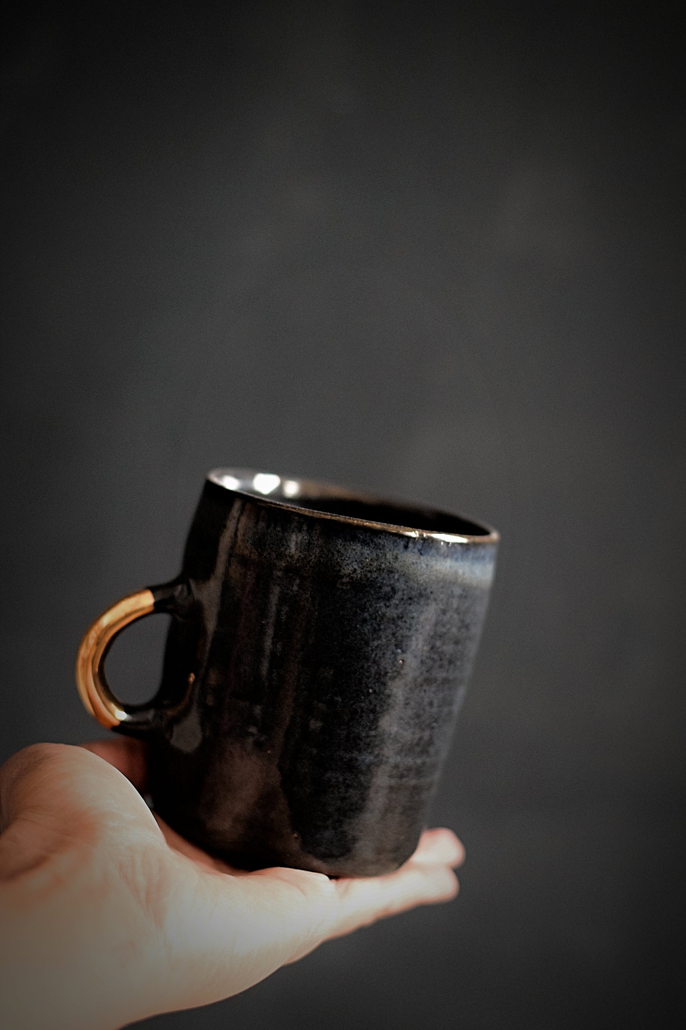 AYA // Midnight blue 300ml coffee cup w/ gold handle