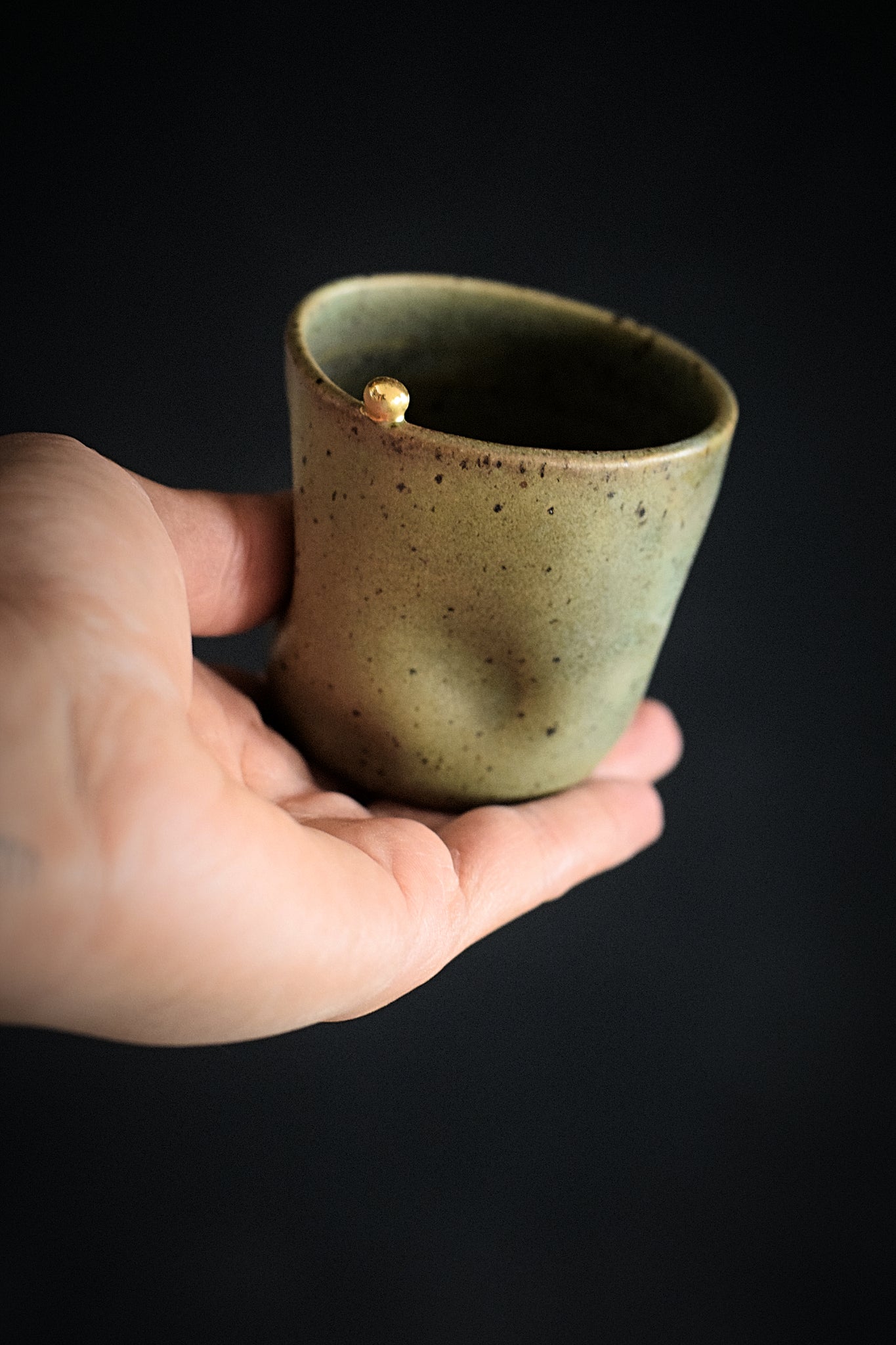 ZIGGY // Moss green 80ml espresso cup w/ gold pearl