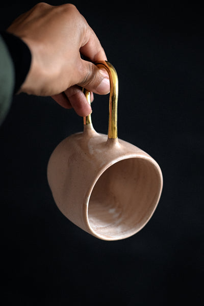 ZIGGY // Blush pink 300ml coffee cup w/ long gold handle