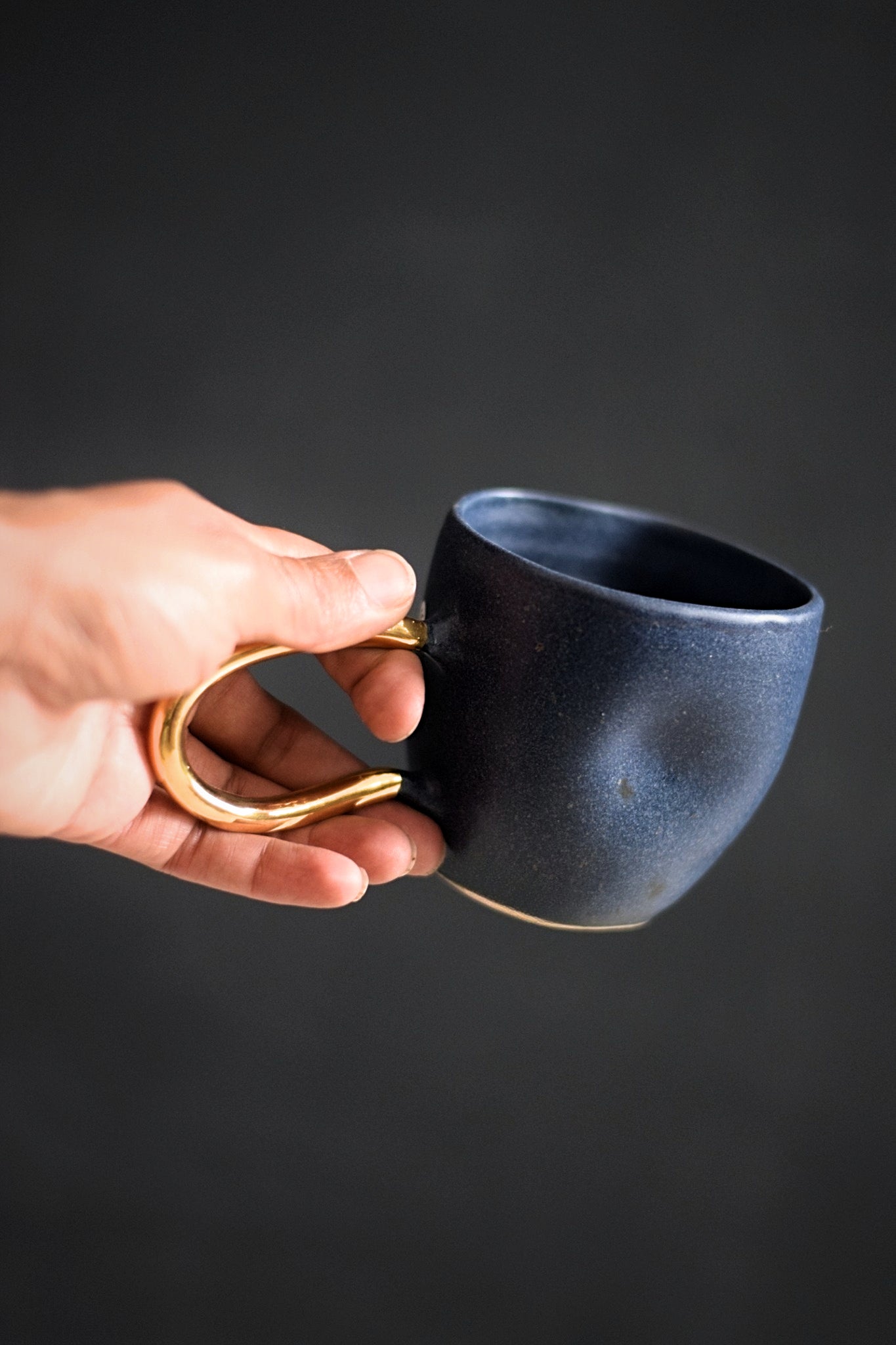 ZIGGY // Indigo blue 300ml coffee cup w/ long gold handle