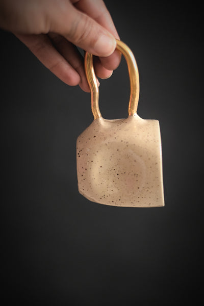 ZIGGY // Beige speckled 80ml espresso cup w/ long gold handle