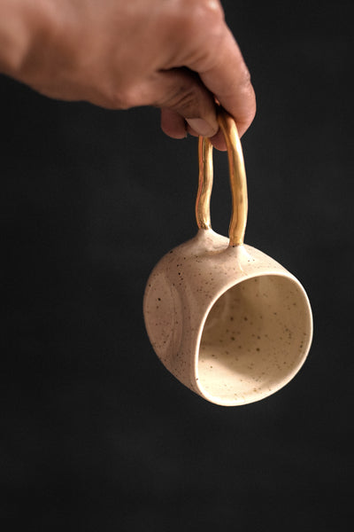 ZIGGY // Beige speckled 80ml espresso cup w/ long gold handle