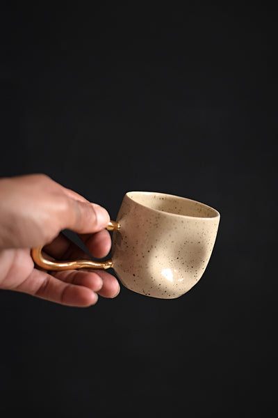 ZIGGY // Beige speckled 80ml espresso cup w/ long gold handle