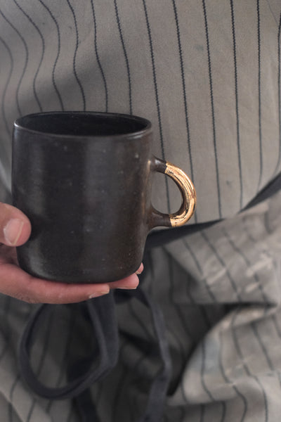 AYA // Temmoku brown 300ml coffee cup w/ gold handle