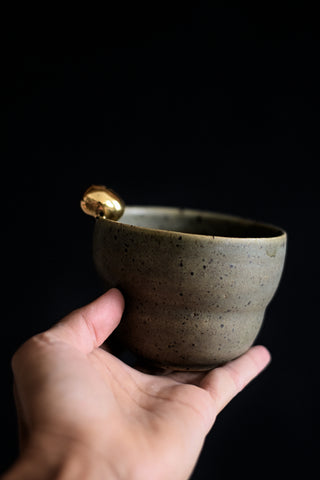 SIA // Moss green 200ml coffee cup w/ gold pearl