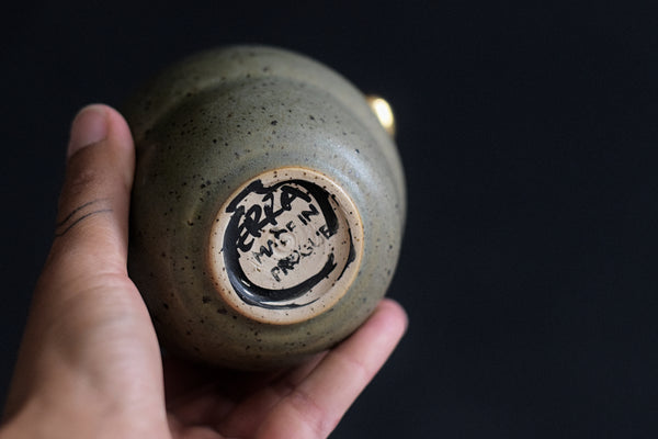 SIA // Moss green 200ml coffee cup w/ gold pearl