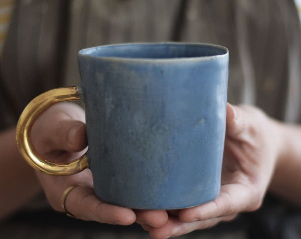 Organic cylinder mat blue mug w/ gold handle