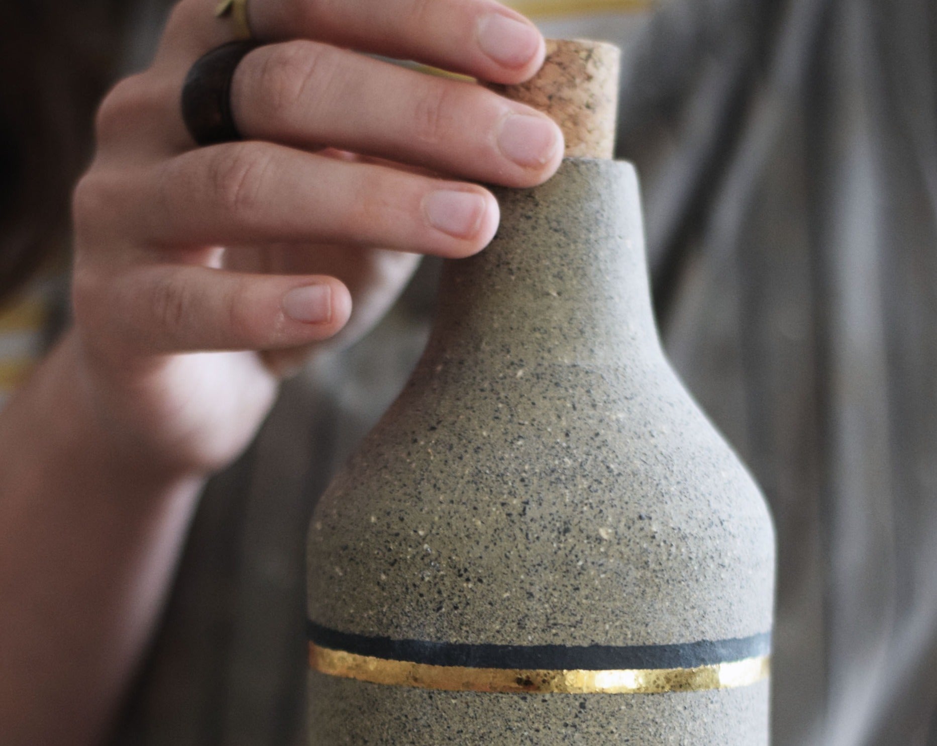 Stoneware water bottle w/ cork lid