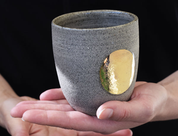 Gold circle stoneware cup